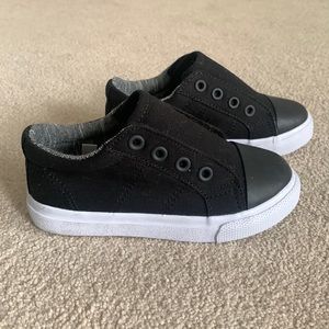 Cat & Jack size 8 toddler sneaker